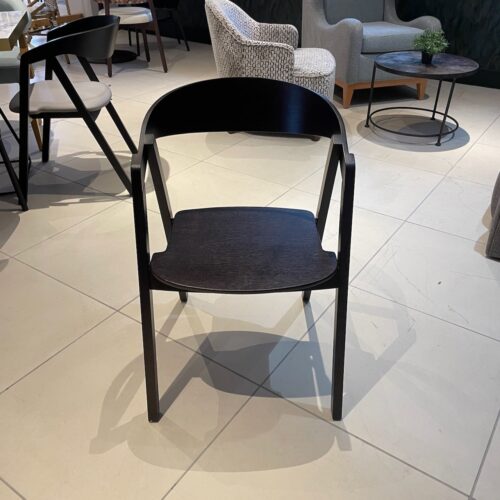 GURU STACKING CHAIR (1ONLY)